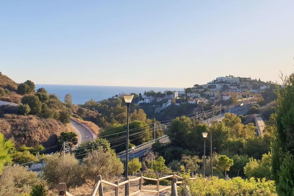 Luxury Penthouse With Sea&Mountain Views & Hot Tub - Tranquility & Rest Lägenhet Benalmádena Exteriör bild